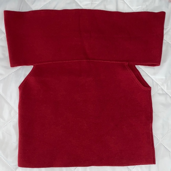 Express Top NWT - Off the shoulder crop top - Picture 2 of 4